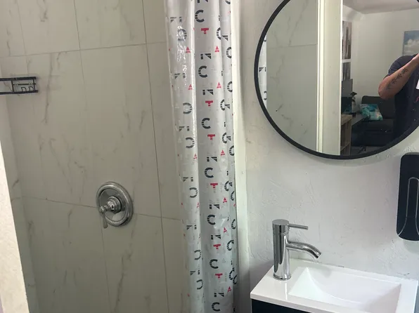 519 Florida Ave #1, Clearwater, FL 33756