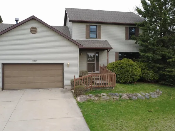 6892 Moon Light Cir, Sun Prairie, WI 53590