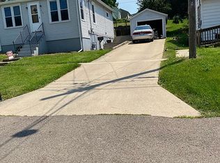 319 E 3rd St, Spring Valley, IL 61362