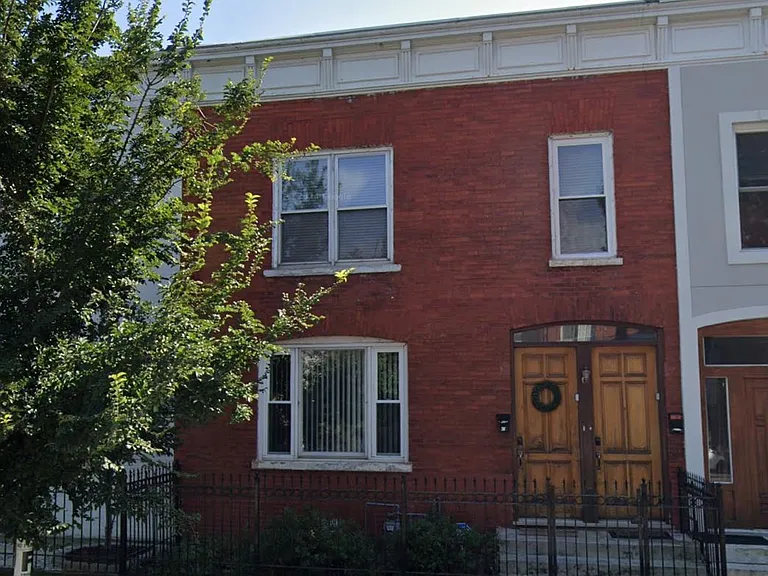 2155 W Erie St #2 — Photo 1