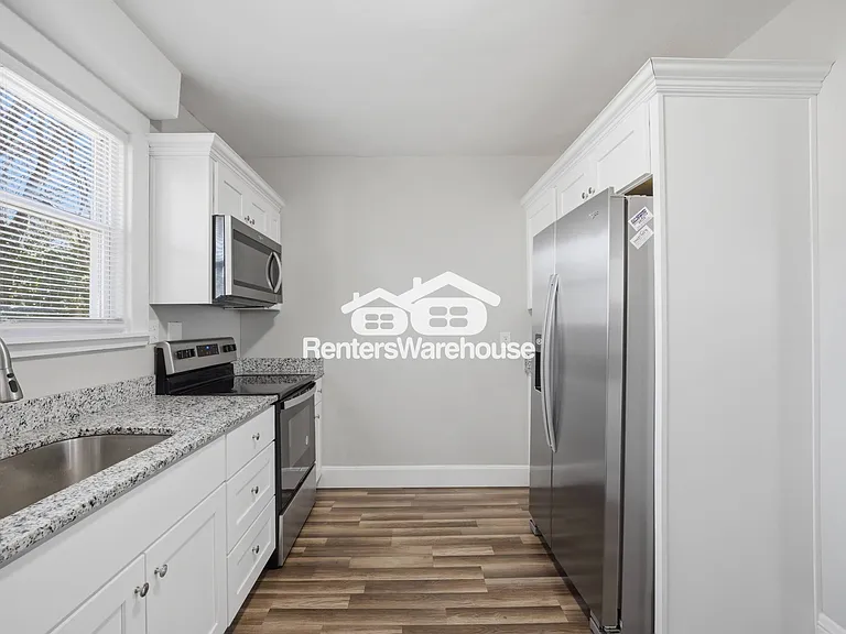 2729 Somme Ave — Photo 14