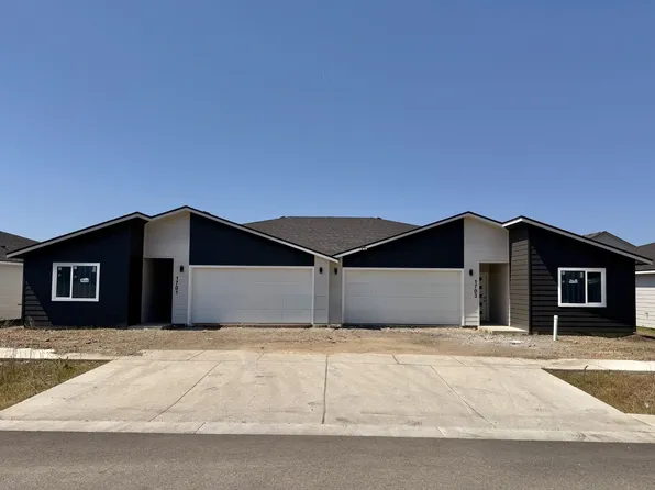 1701 N Selkirk Rd, Greenacres, WA 99016