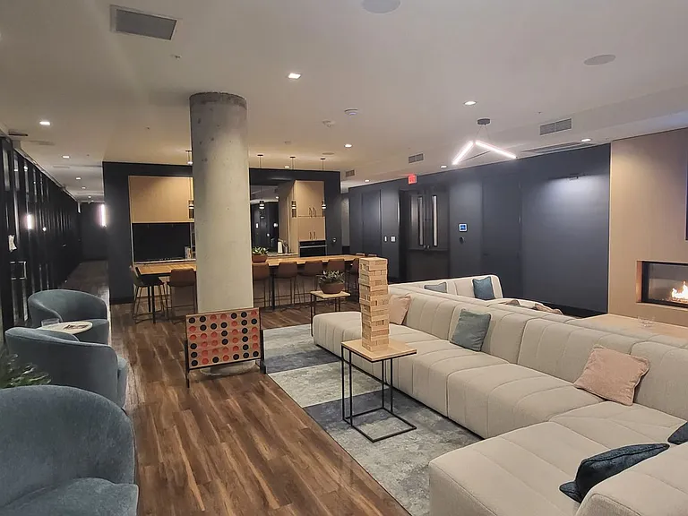 The Adria 179 W. Wilson St. — Photo 9