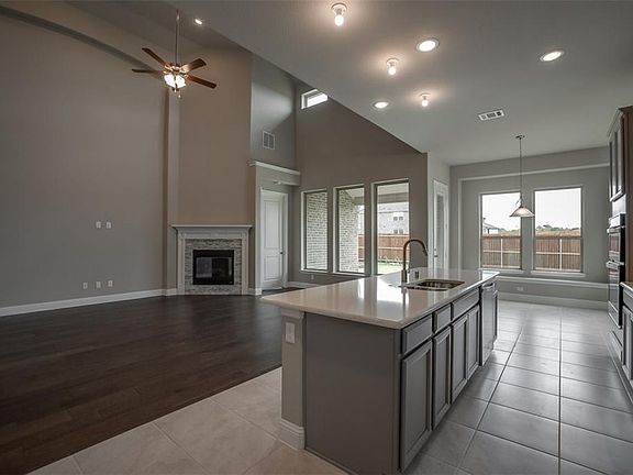 5th image of 5709 Natchez Ln