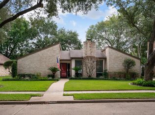 2711 Pine Needle Ln, Pearland, TX 77581