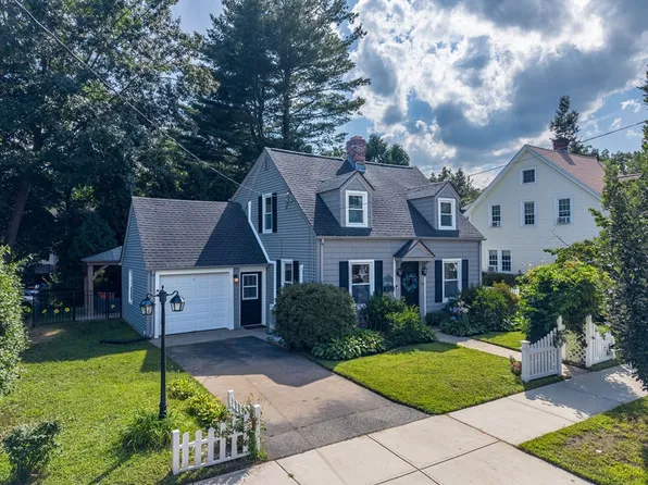 67 Warren Ter, Longmeadow, MA 01106