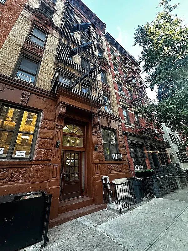 97 Perry Street 7