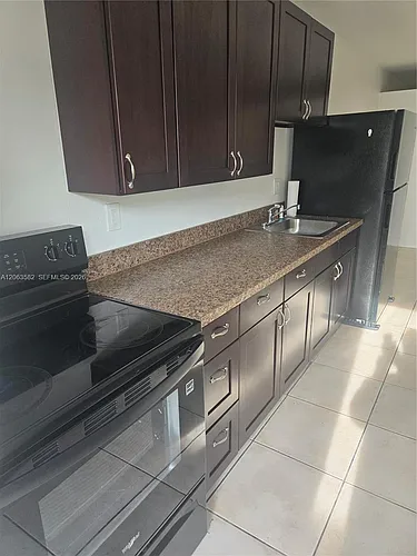 2450 Jackson St #D Photo 1 2450 Jackson St #D Photo 1