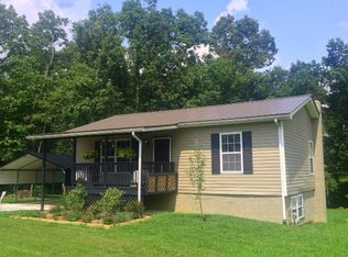 843 Fairview Rd, Crossville, TN 38571