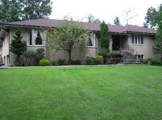 221 Bear Ridge Rd, Pleasantville, NY 10570