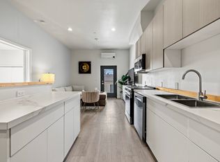 1915 S St #202, Sacramento, CA 95811