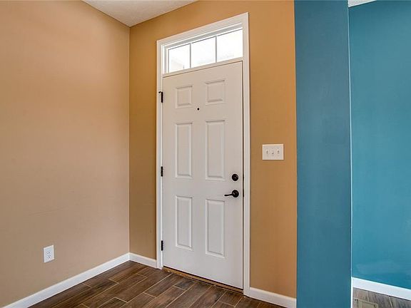 2nd image of 1405 Senna St