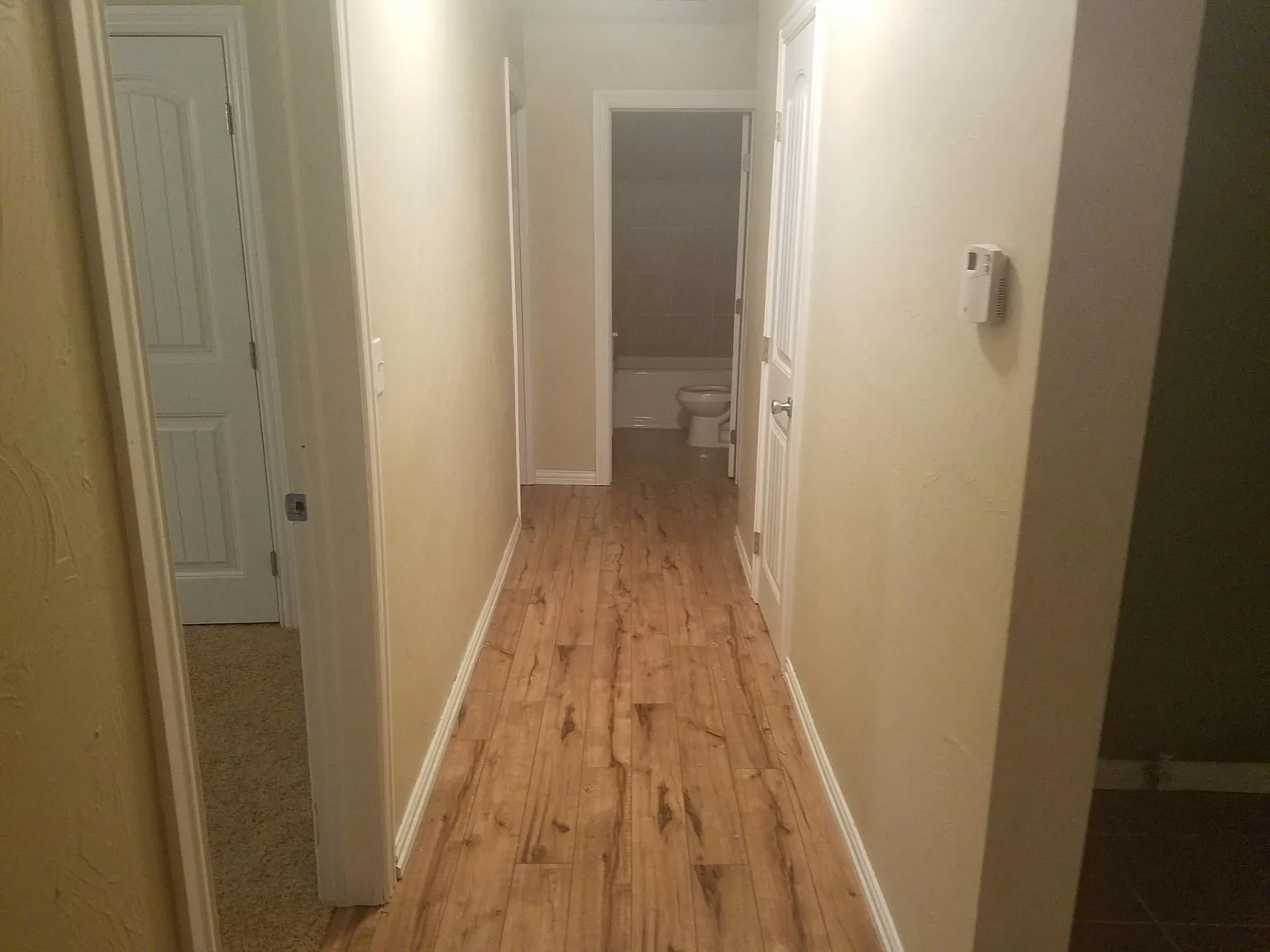 1610 N Market Avenue — Photo 4