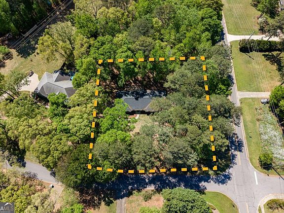 5th image of 110 Covey Ln