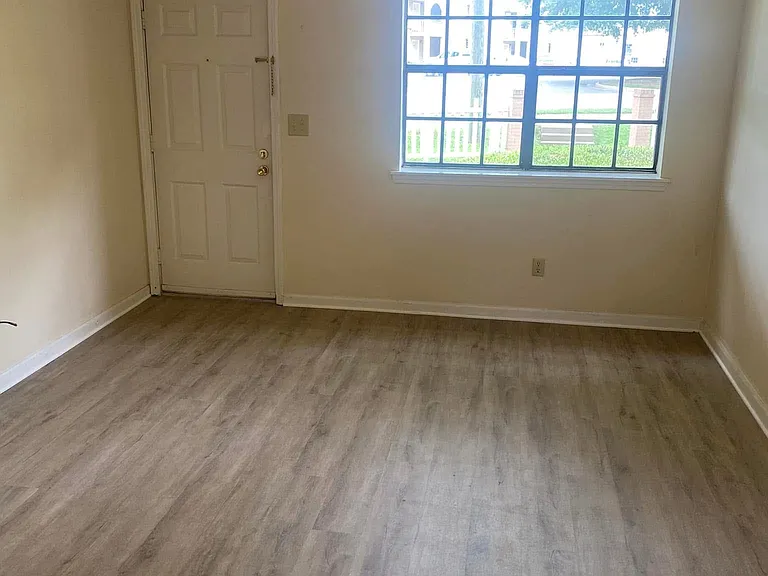 901 Hargrove Rd #1C — Photo 4