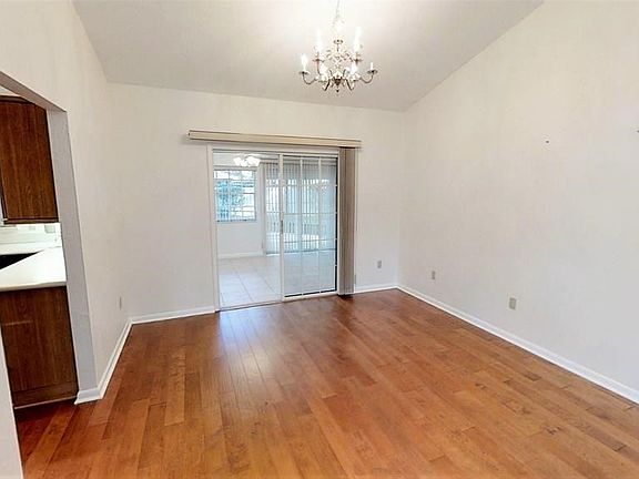 3rd image of 89 Westfield Ln