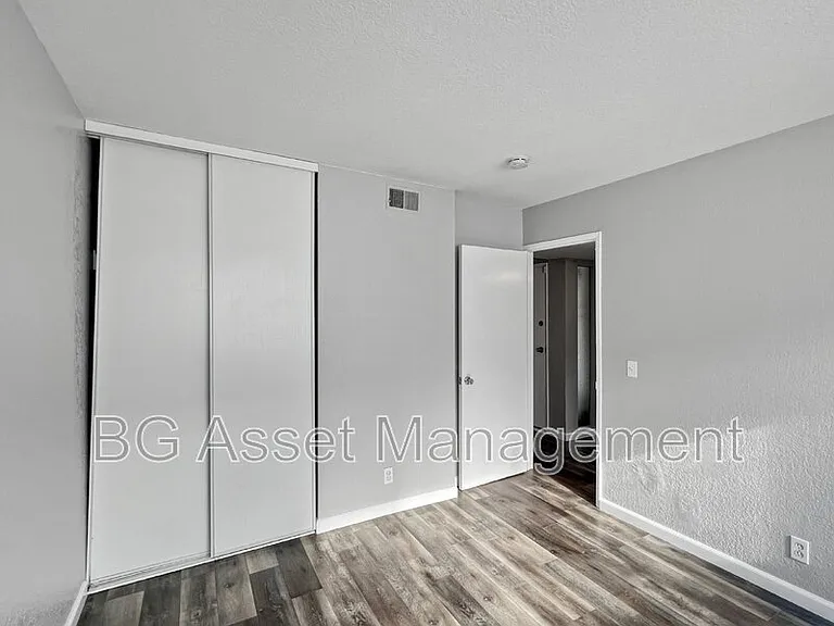 10 Lee St #7 — Photo 11