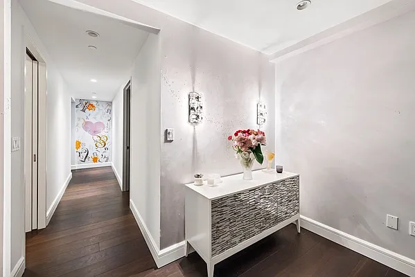 Sold by Nest Seekers International | media 11