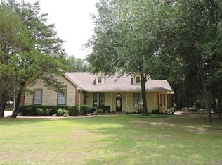 1176 Country Bend Dr, Kaufman, TX 75142