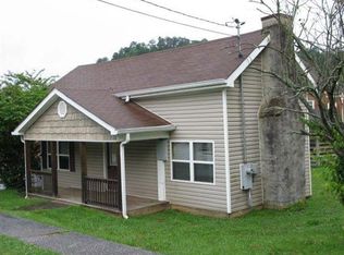 49 E Oak St, East Ellijay, GA 30540