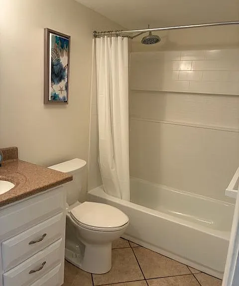 689 NE 6th Ct #404 — Photo 20