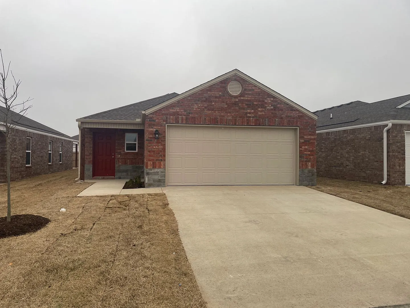 Pre-Leasing Now | Modern 3-Bedroom, 2-Bath Home in Barberry Court — Photo 3