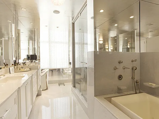 Sold by Sotheby's International Realty | media 7