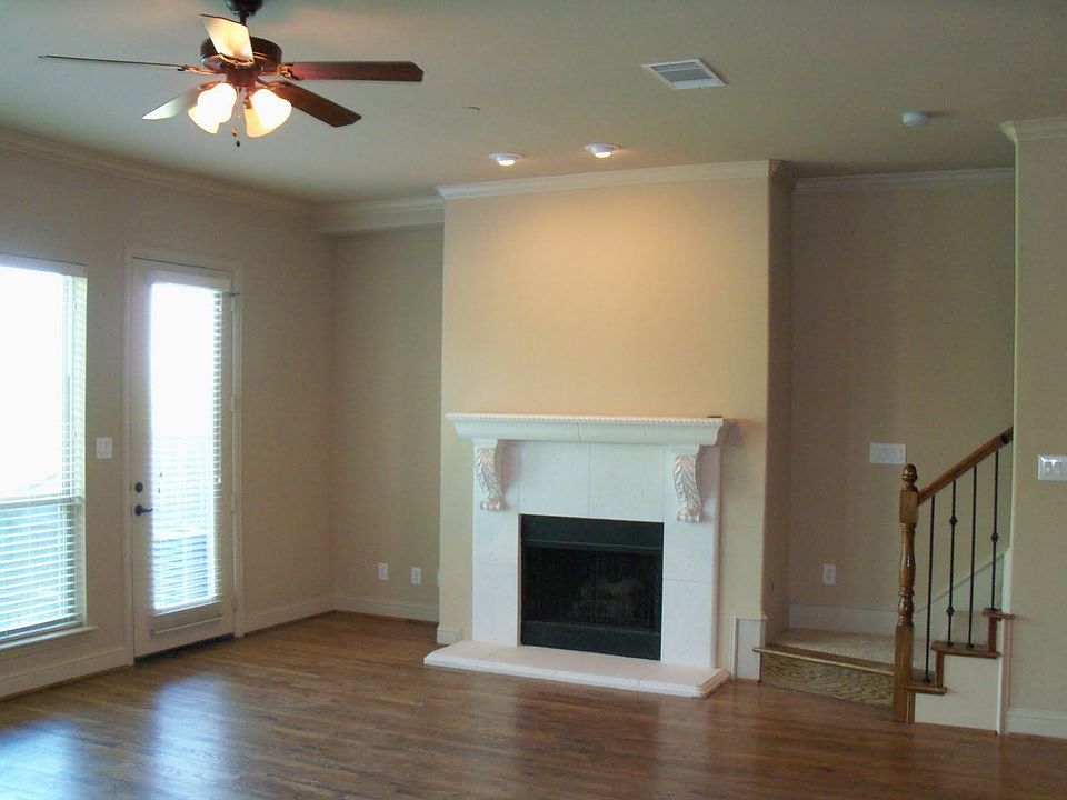 1st image of 304 Mozart Way