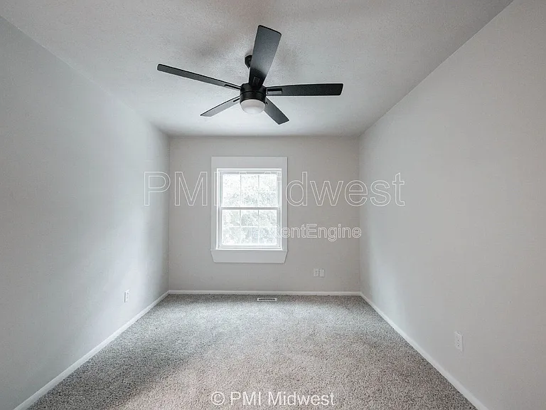 6920 Chrysler St — Photo 19