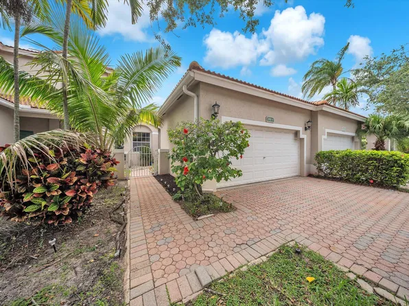 2851 E Aragon Boulevard #5, Sunrise, FL 33313