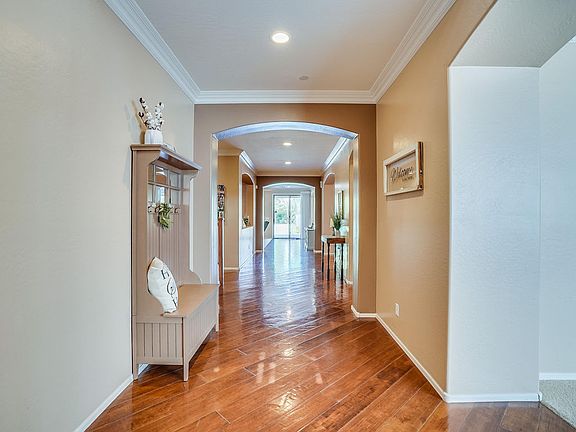 3rd image of 15754 W Christy Dr