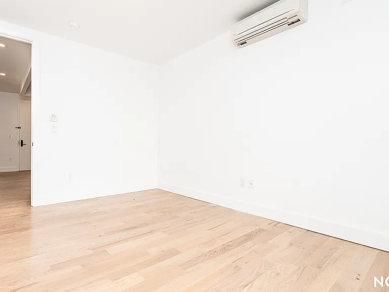 230 N 7th St #201 — Photo 20