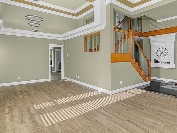 5th image of 15167 70a Ave