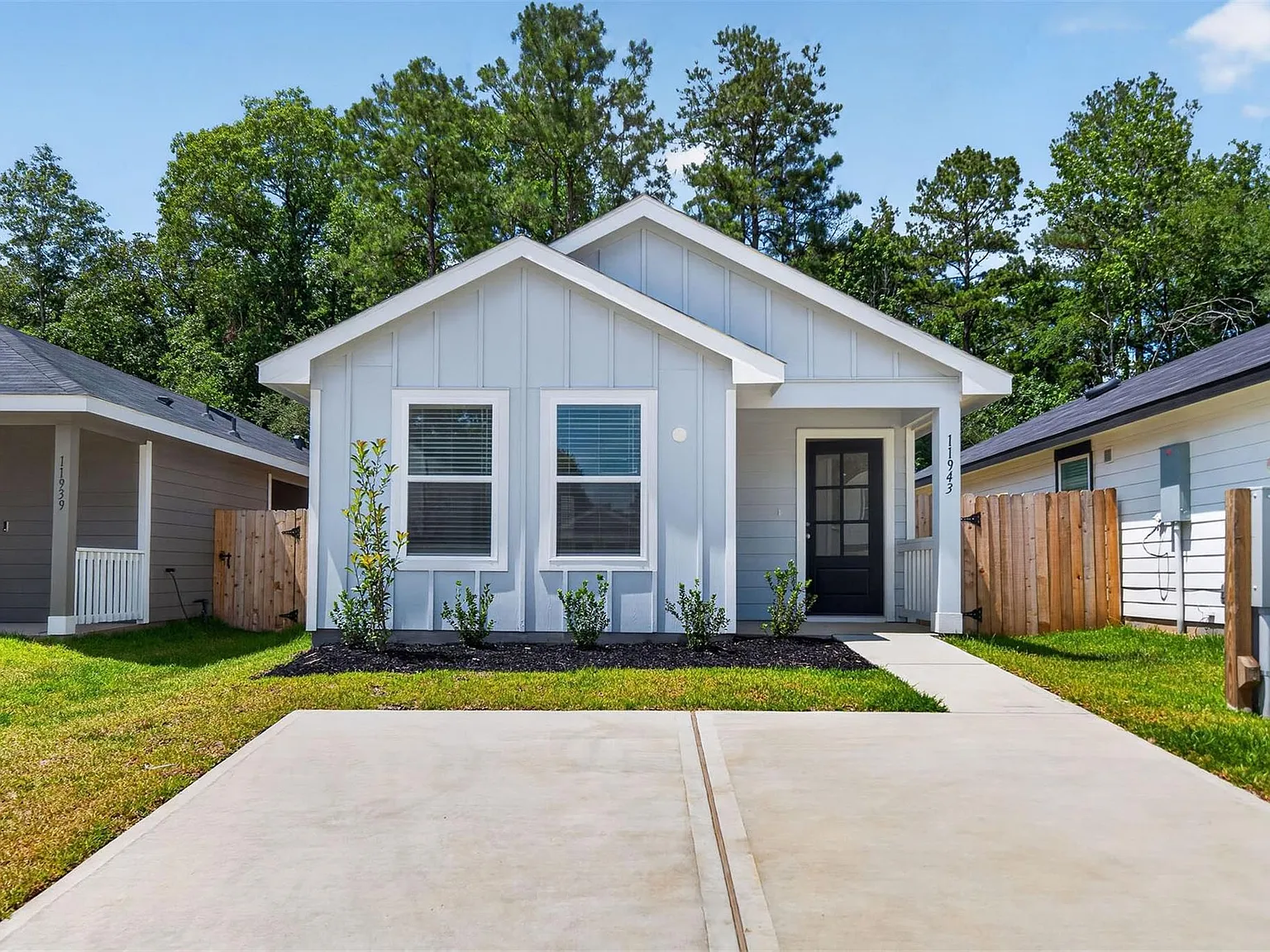 3 bed, 2.0 bath, 1023 sqft, $1,395 — Photo 2
