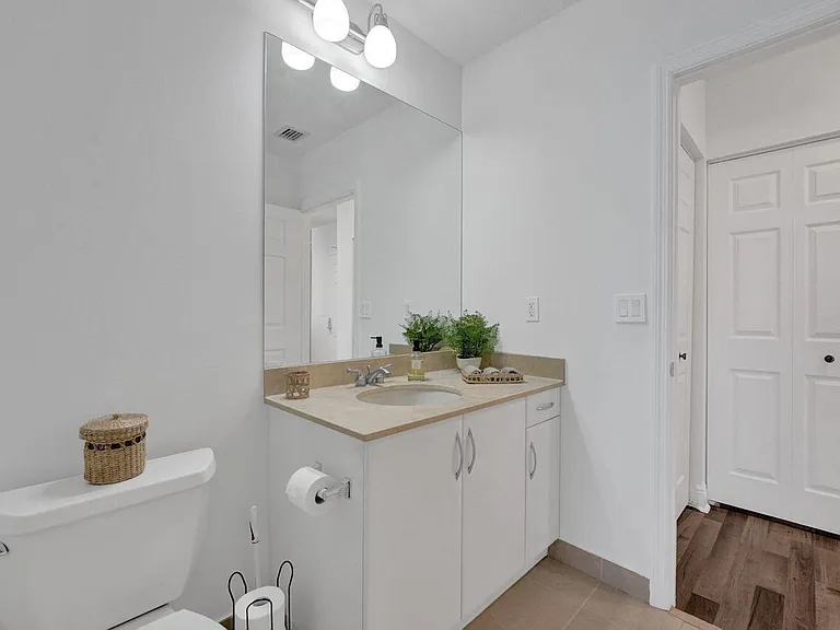 511 Lucerne Ave #613 — Photo 17