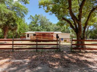 873 Cooks Ln, Green Cove Springs, FL 32043