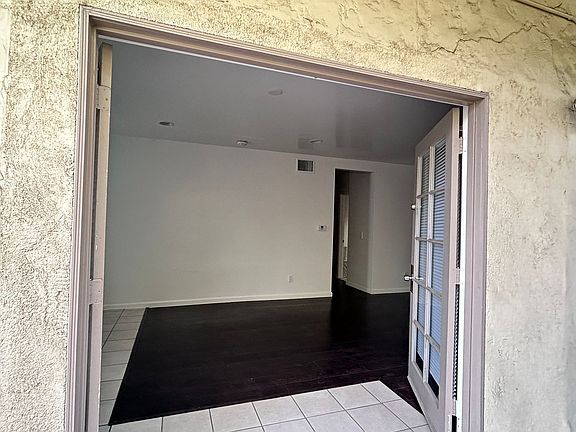 3rd image of 3937 Long Beach Blvd
