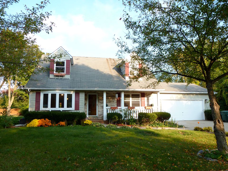 1st image of 1071 Belle Plaine Ave