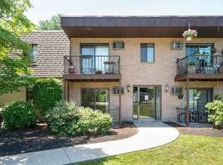 147 Sylvan St APT 18A, Danvers, MA 01923