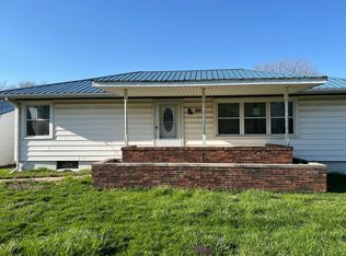 1000 Arthur Ave, Mattoon, IL 61938