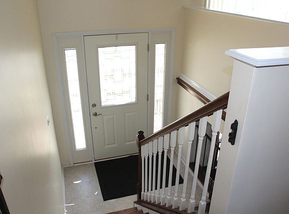 3rd image of 16322 Paxton Ave