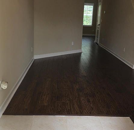 3rd image of 2704 Creekside Dr