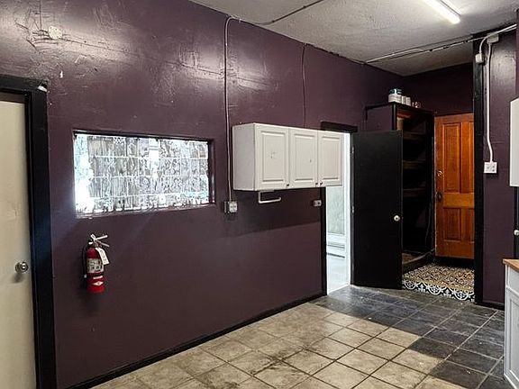5th image of 103 Ruxton Ave #1