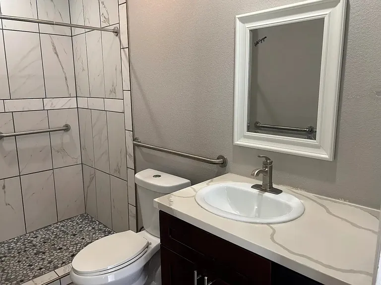 1147 W Avenue H11 — Photo 6