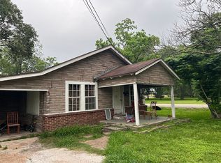 1195 Oregon Ave, Beaumont, TX 77705