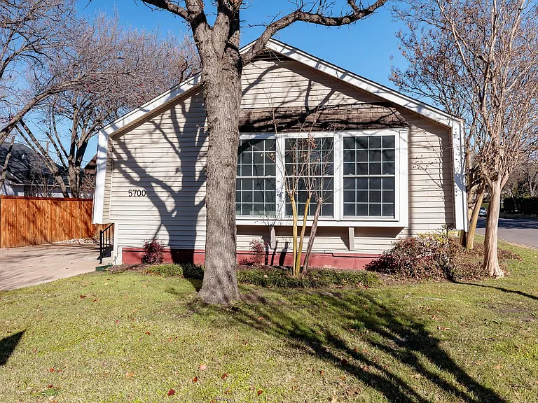 5700 Pershing Ave — Photo 11