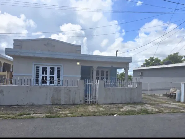Com Placita Iii 169 Calle #9, Juncos, PR 00777