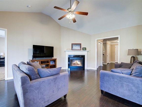 4th image of 7418 Lucky Clover Ln