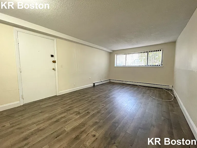 Dustin St — Photo 2