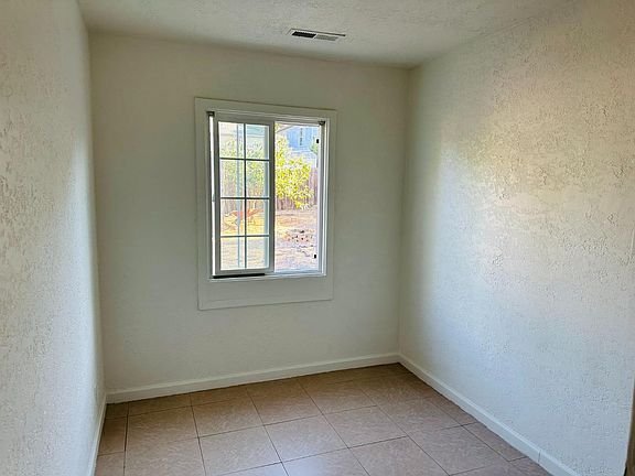 4th image of 175 Mae Ave